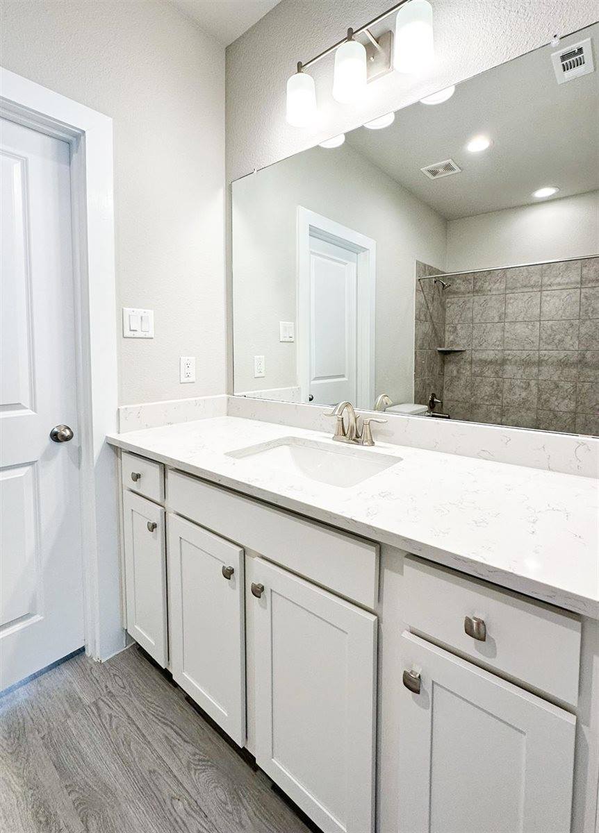 9007 Lonestar Creekbend Lane, Houston, TX 77080