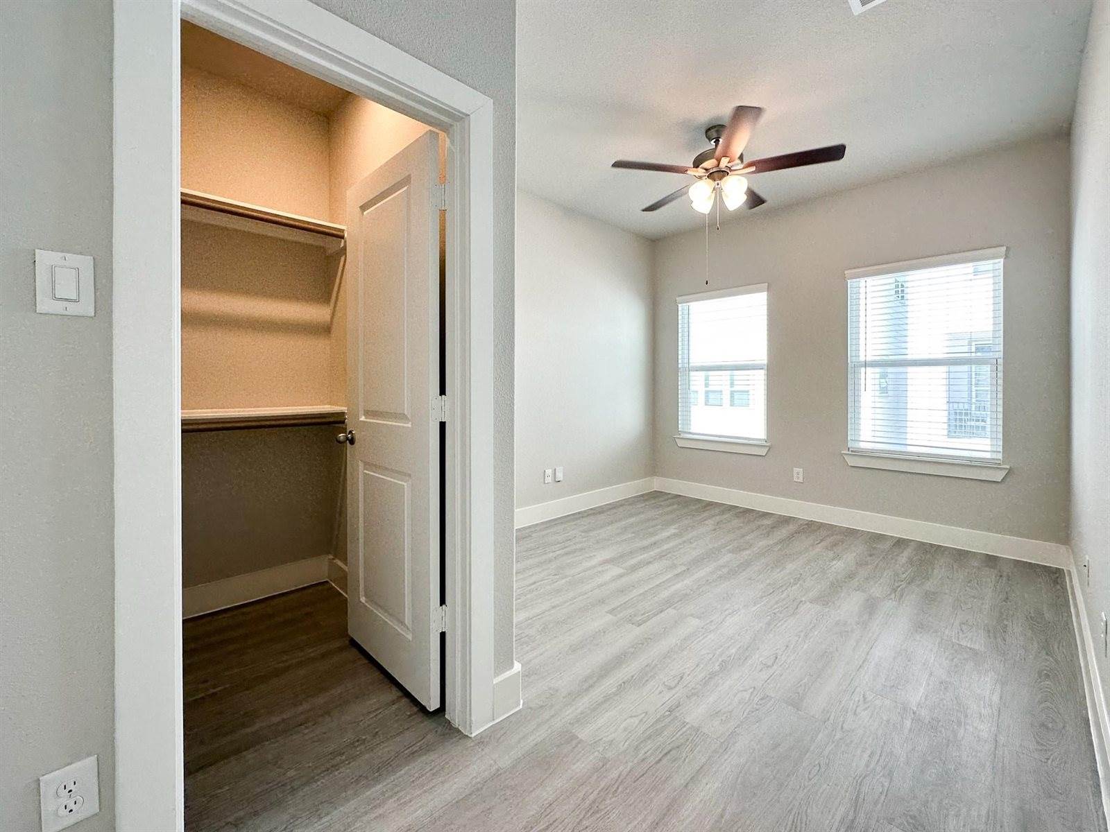 9007 Lonestar Creekbend Lane, Houston, TX 77080