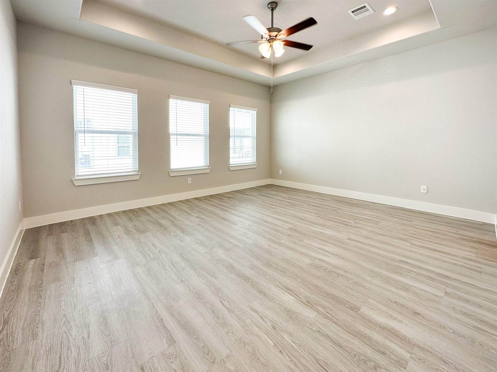 9007 Lonestar Creekbend Lane, Houston, TX 77080