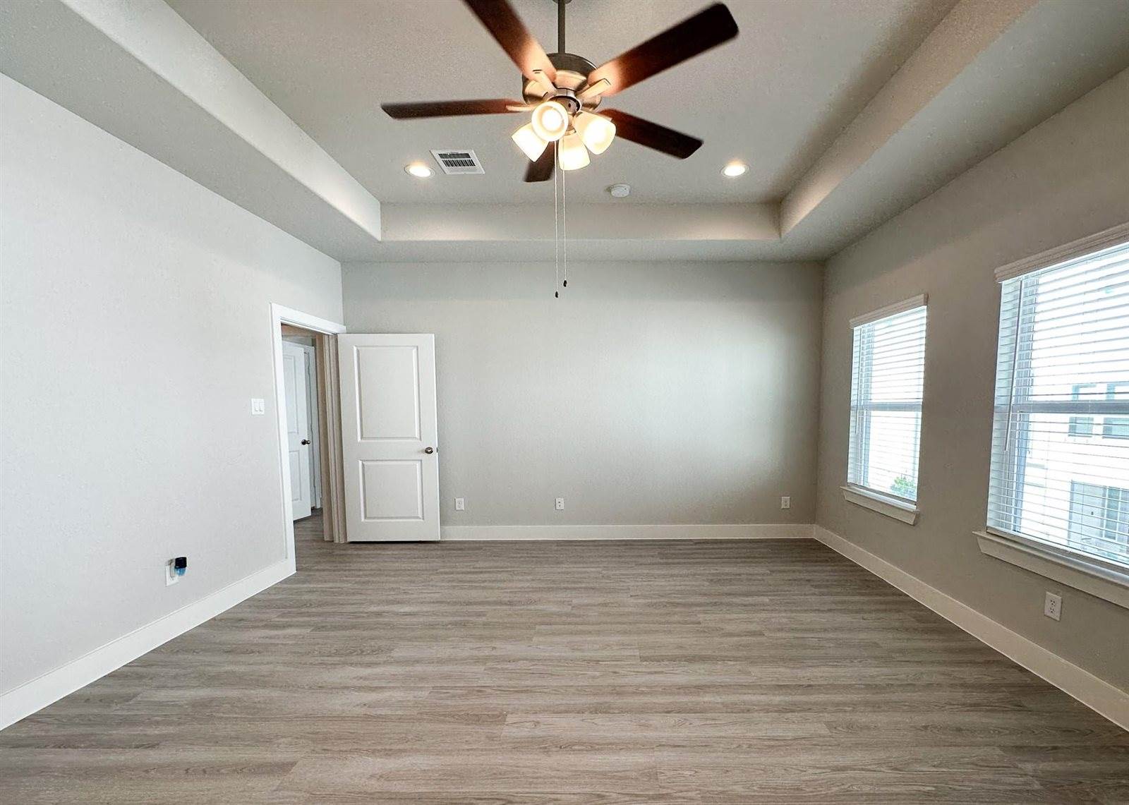 9007 Lonestar Creekbend Lane, Houston, TX 77080