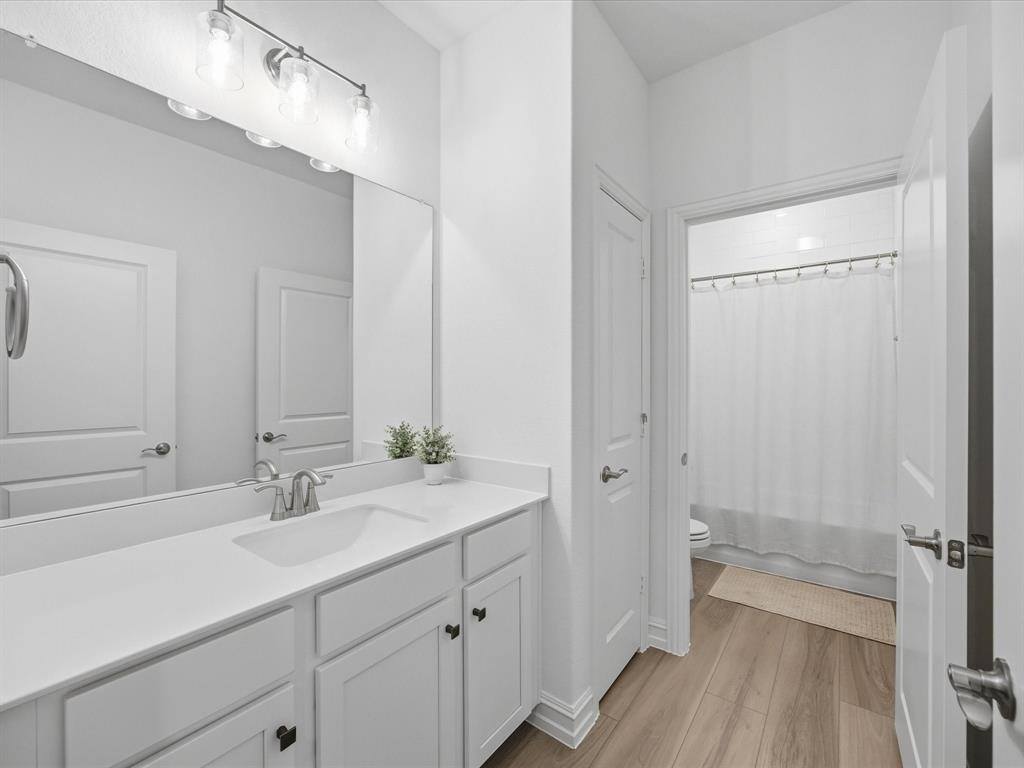 769 Brozgold Avenue, Midlothian, TX 76065