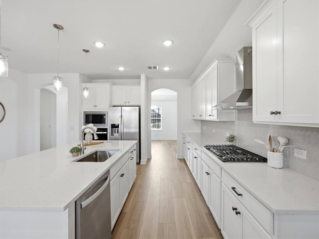 769 Brozgold Avenue, Midlothian, TX 76065