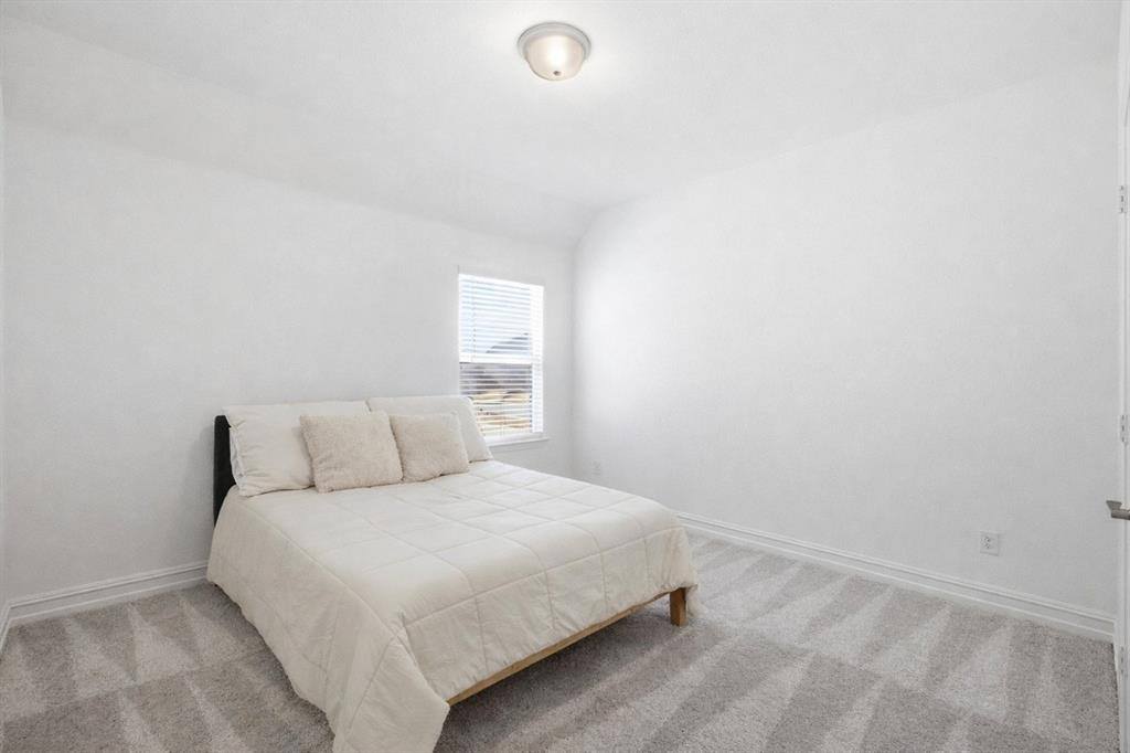 769 Brozgold Avenue, Midlothian, TX 76065