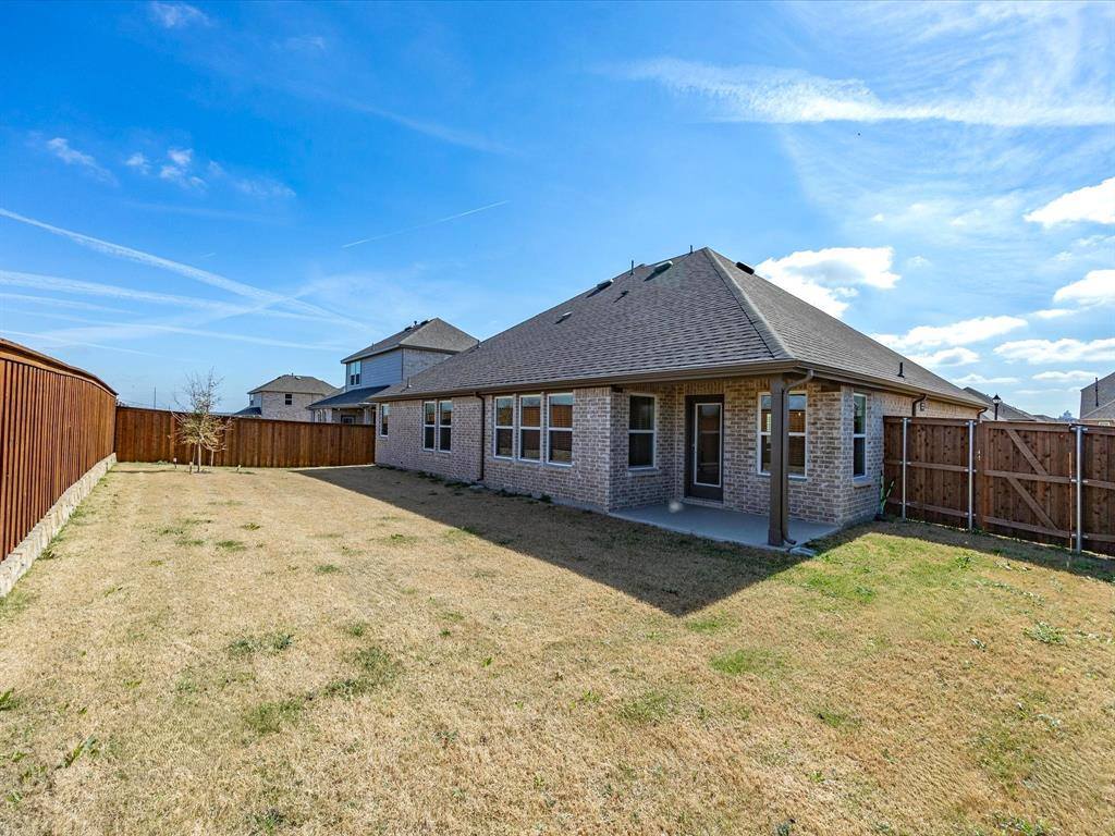 769 Brozgold Avenue, Midlothian, TX 76065