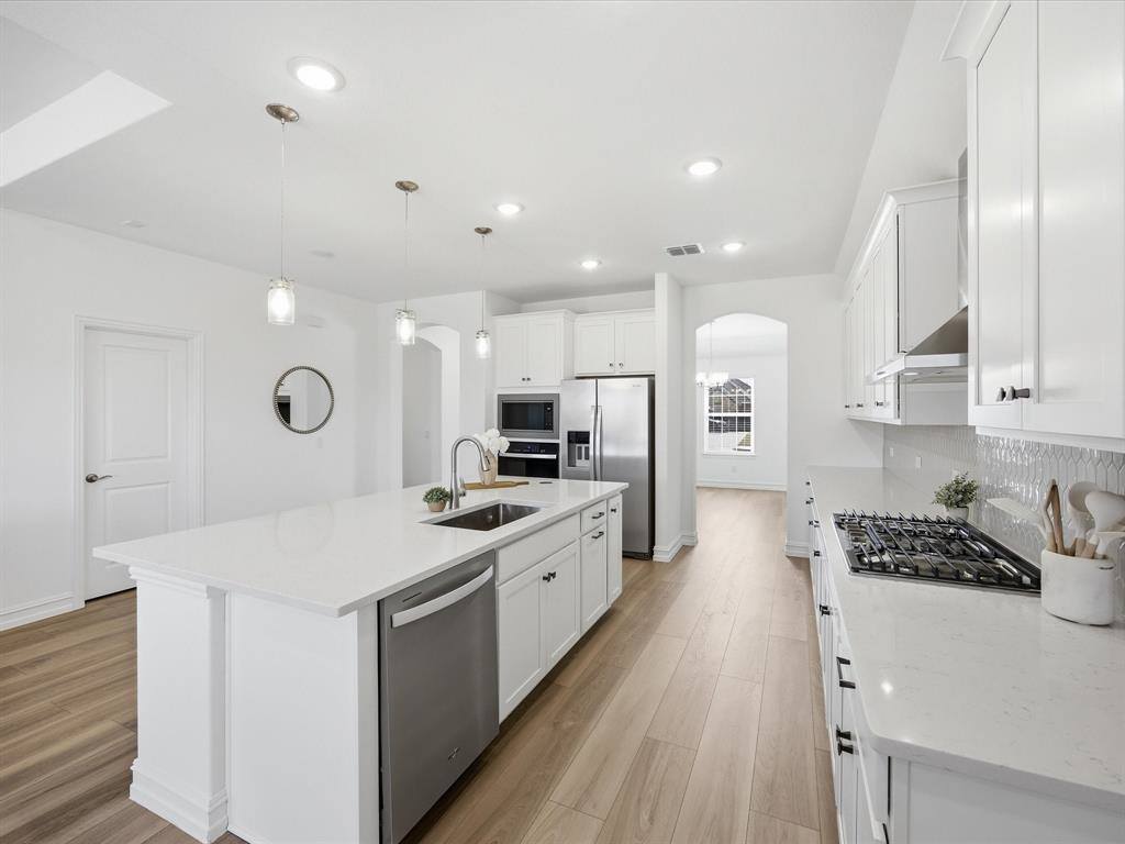 769 Brozgold Avenue, Midlothian, TX 76065