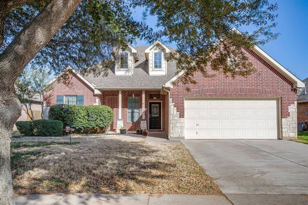 912 Robbins Way, Saginaw, TX 76179