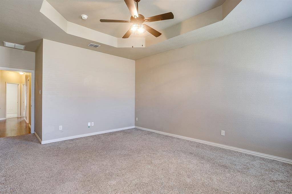 912 Robbins Way, Saginaw, TX 76179