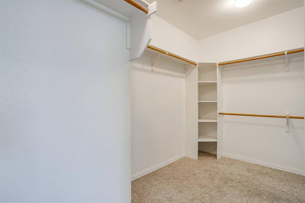 912 Robbins Way, Saginaw, TX 76179