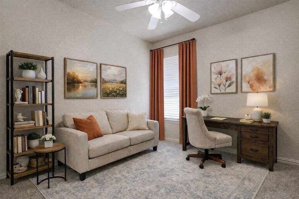 912 Robbins Way, Saginaw, TX 76179