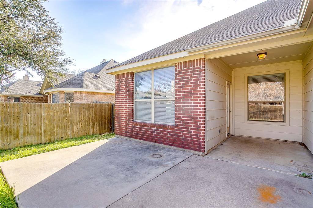912 Robbins Way, Saginaw, TX 76179