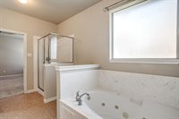 912 Robbins Way, Saginaw, TX 76179