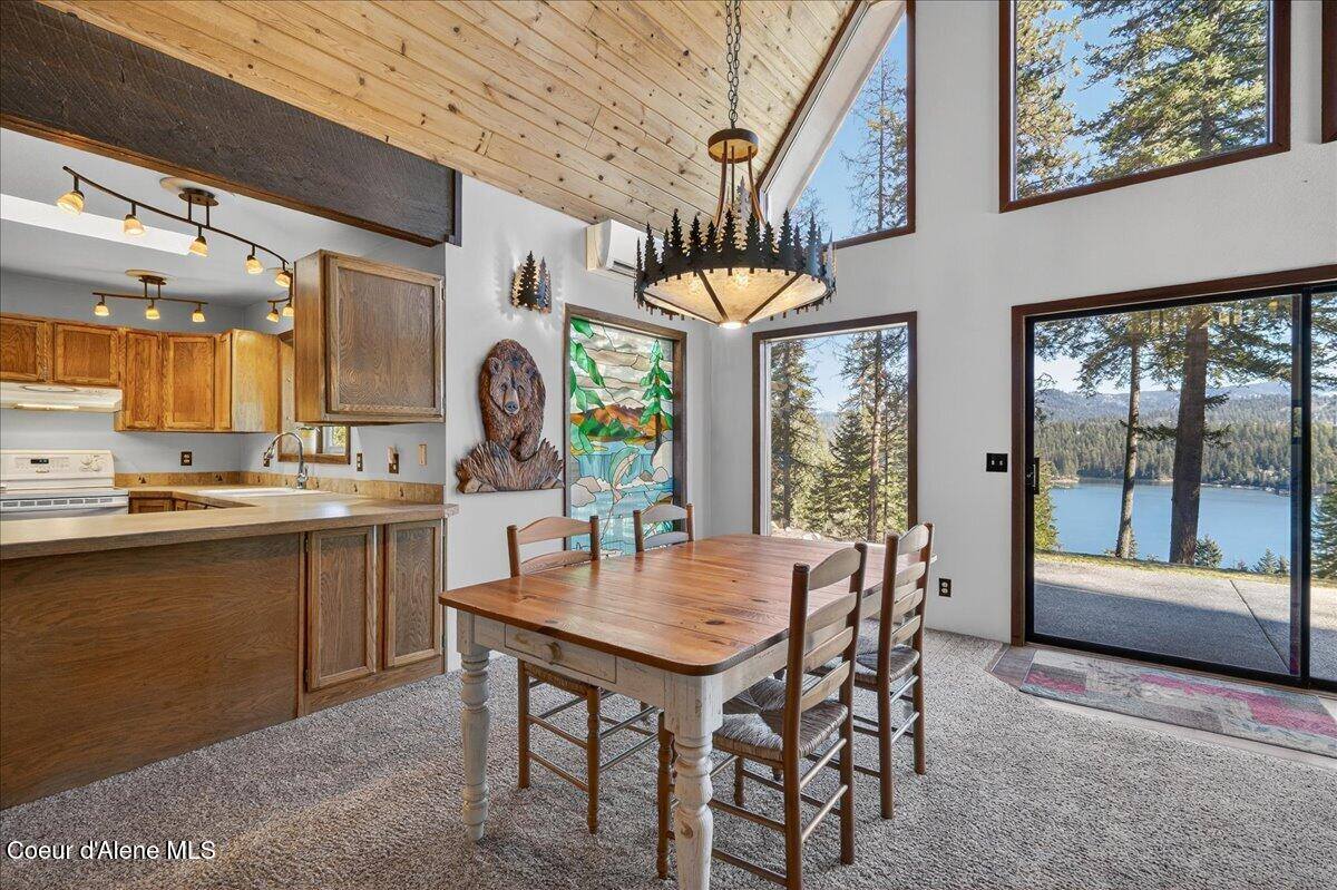 14205 North Taylors Terrace Rd, Hayden, ID 83835