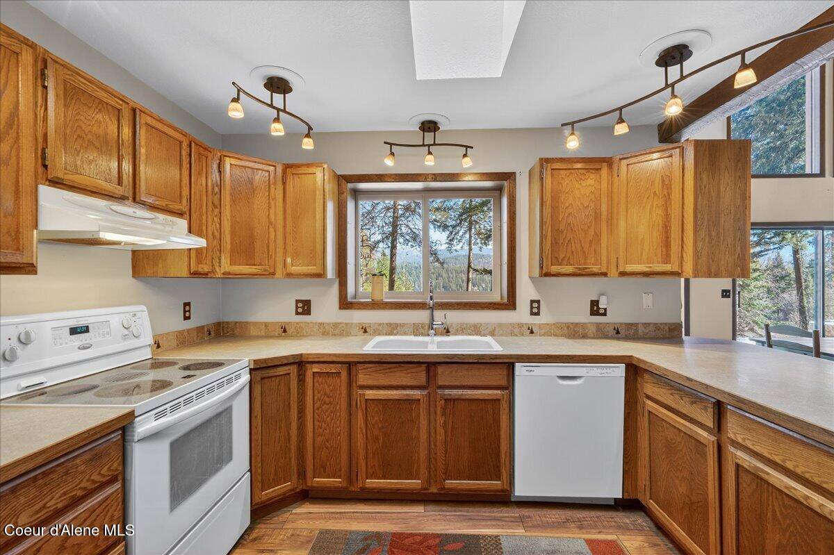 14205 North Taylors Terrace Rd, Hayden, ID 83835