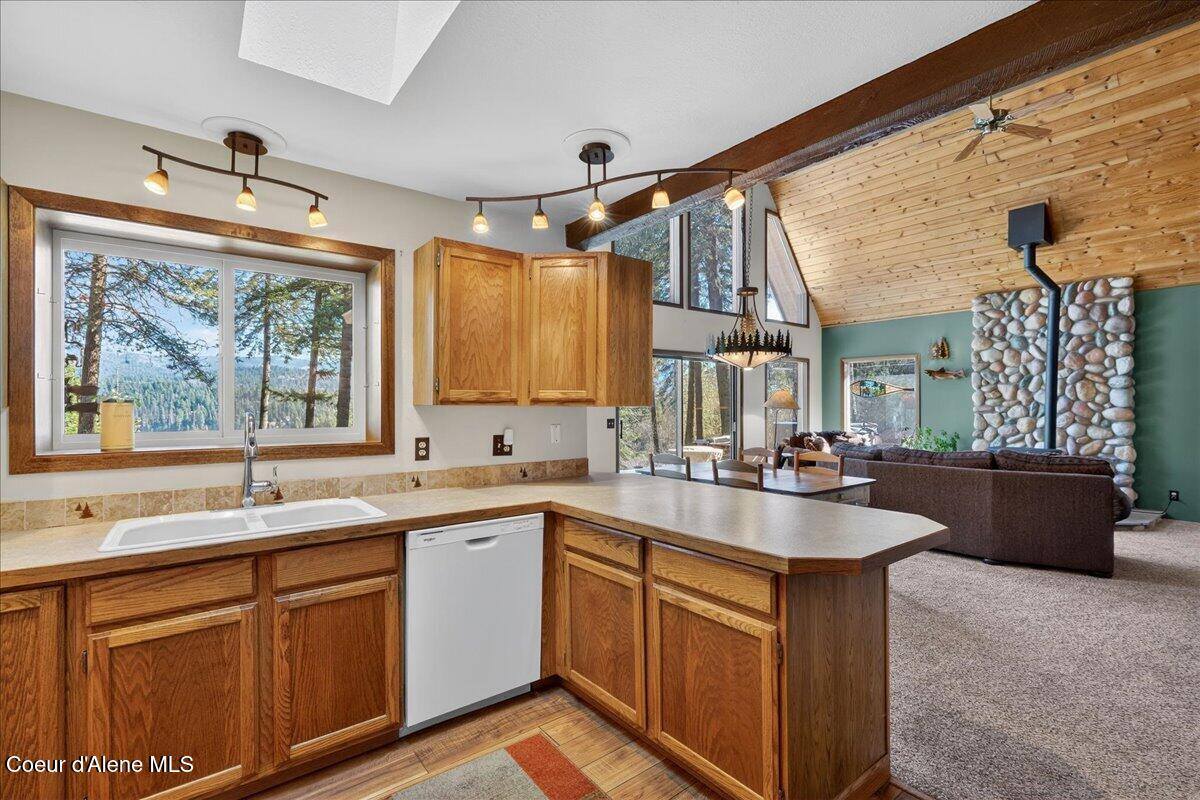 14205 North Taylors Terrace Rd, Hayden, ID 83835