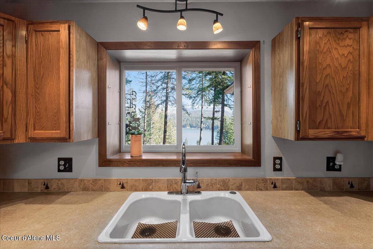 14205 North Taylors Terrace Rd, Hayden, ID 83835