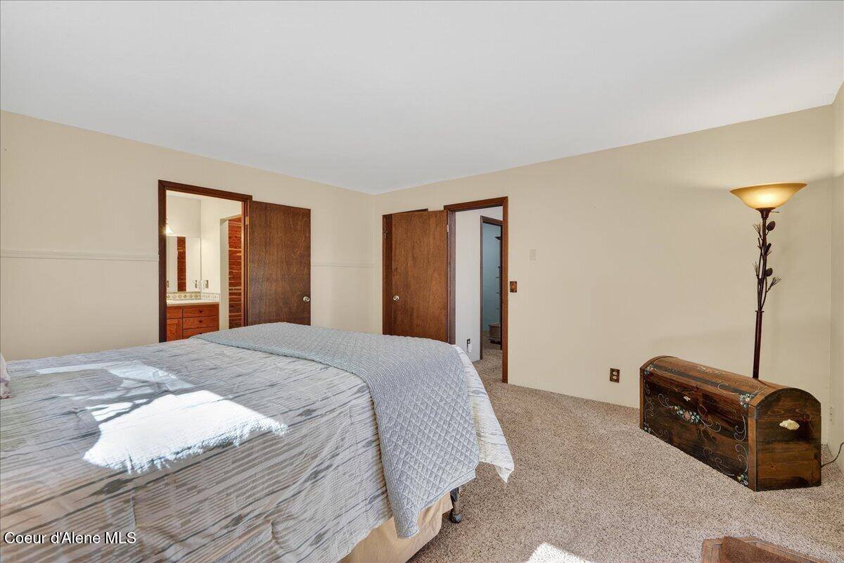 14205 North Taylors Terrace Rd, Hayden, ID 83835