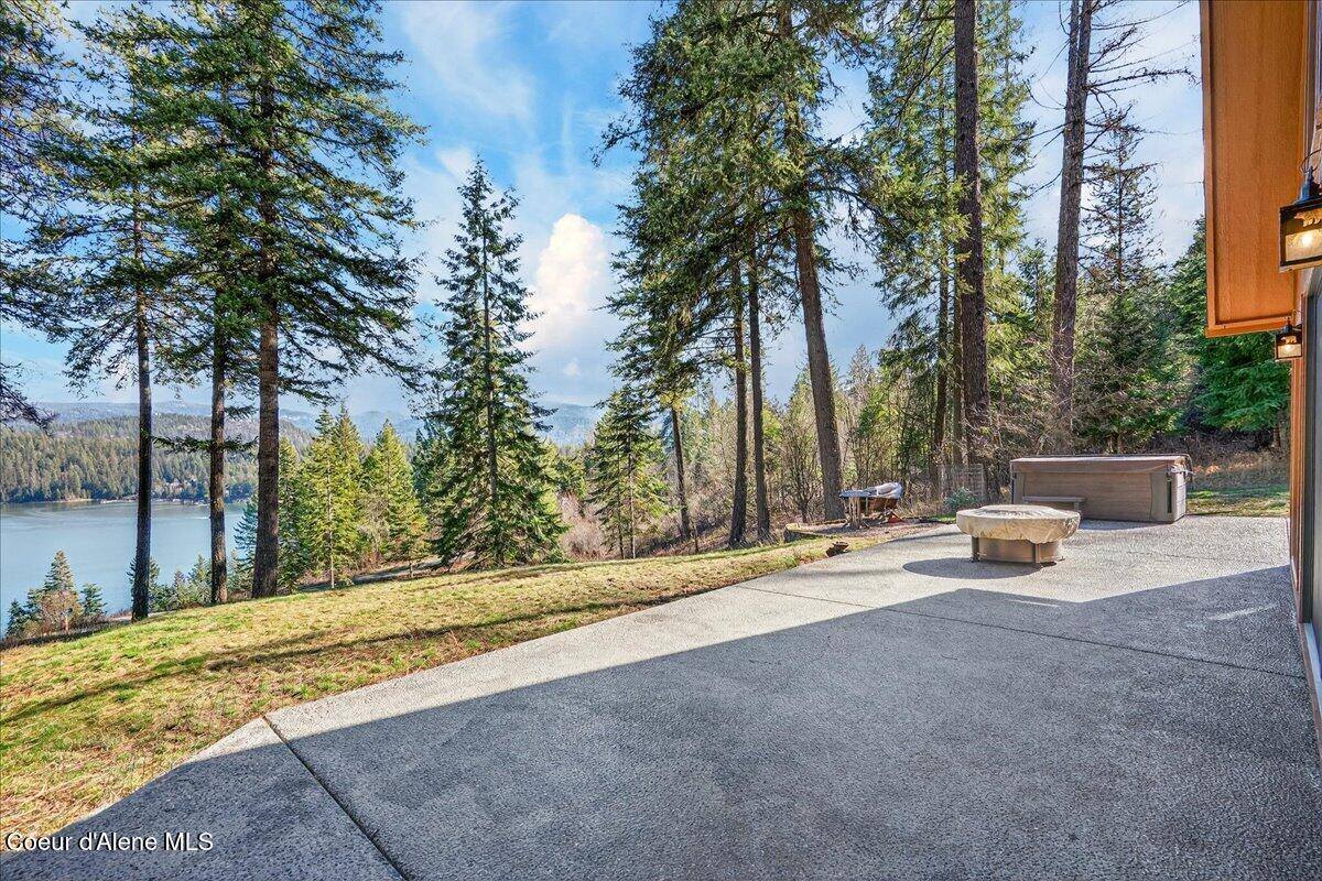 14205 North Taylors Terrace Rd, Hayden, ID 83835