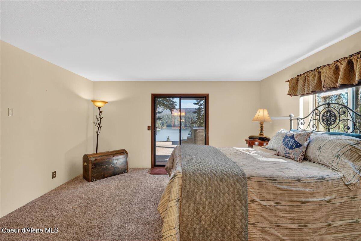 14205 North Taylors Terrace Rd, Hayden, ID 83835