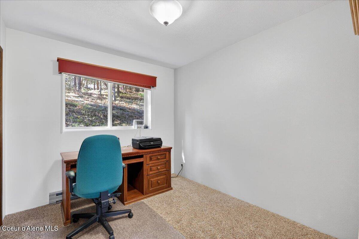 14205 North Taylors Terrace Rd, Hayden, ID 83835