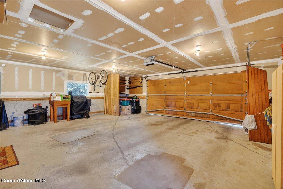 14205 North Taylors Terrace Rd, Hayden, ID 83835