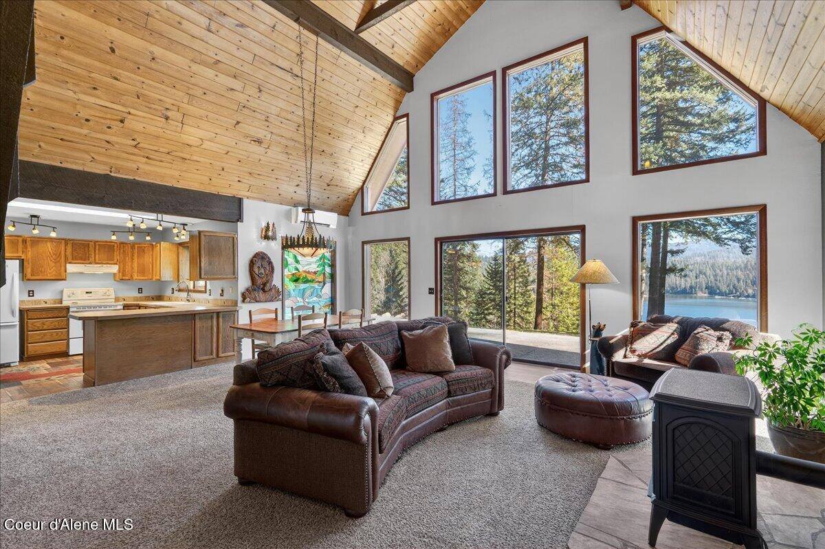 14205 North Taylors Terrace Rd, Hayden, ID 83835