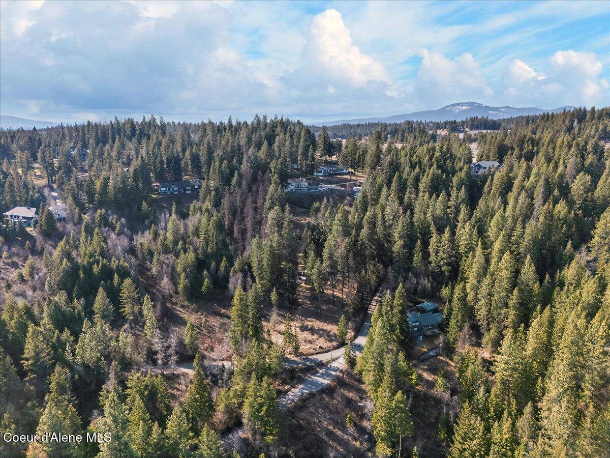 14205 North Taylors Terrace Rd, Hayden, ID 83835