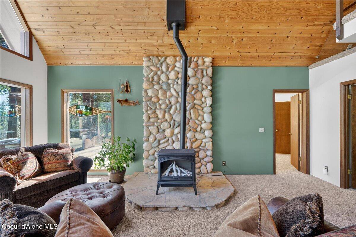 14205 North Taylors Terrace Rd, Hayden, ID 83835