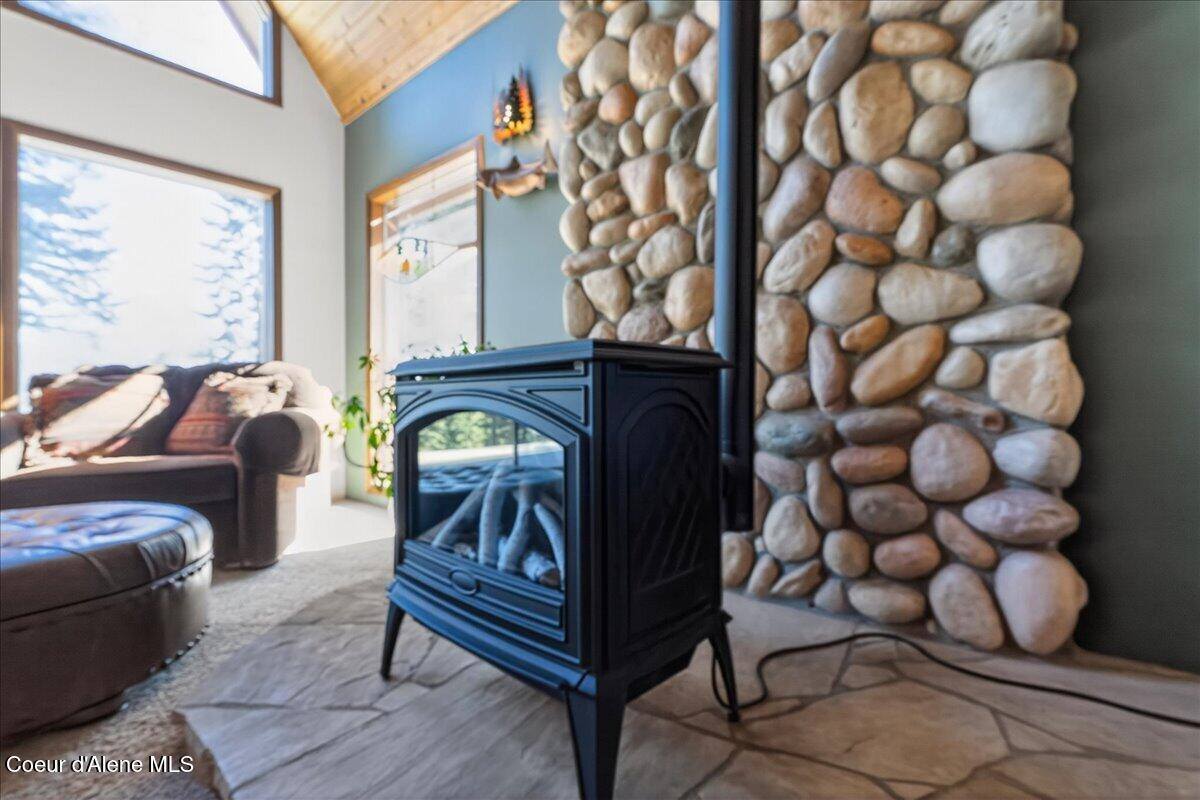 14205 North Taylors Terrace Rd, Hayden, ID 83835