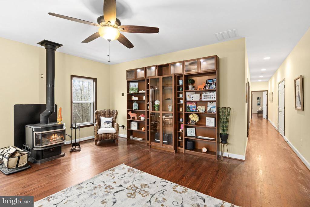 8701 Sinclair Mill Road, Manassas, VA 20112