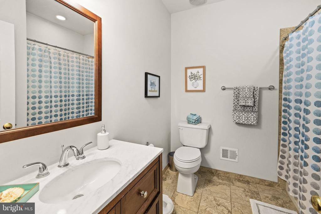 8701 Sinclair Mill Road, Manassas, VA 20112