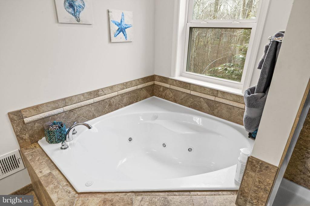 8701 Sinclair Mill Road, Manassas, VA 20112