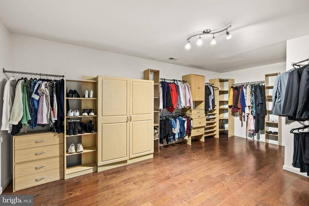 8701 Sinclair Mill Road, Manassas, VA 20112