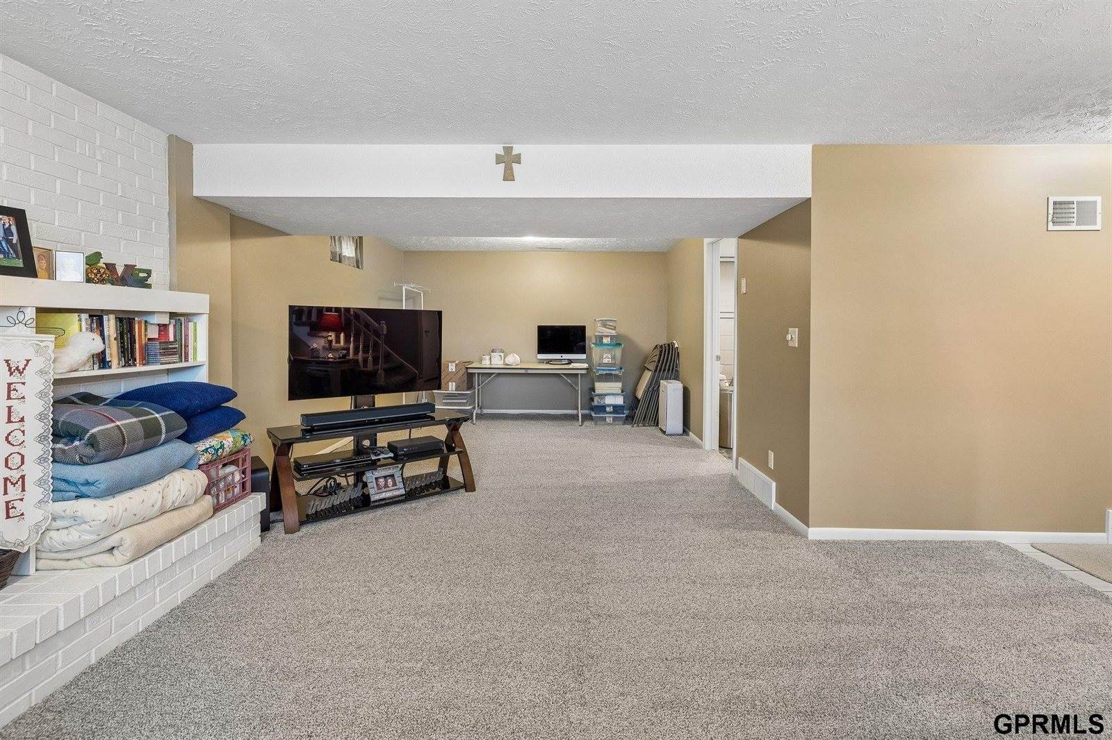 1811 South 139Th Street, Omaha, NE 68144