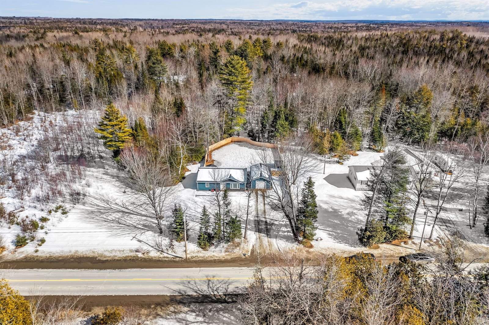 542 Main Road, Charleston, ME 04422