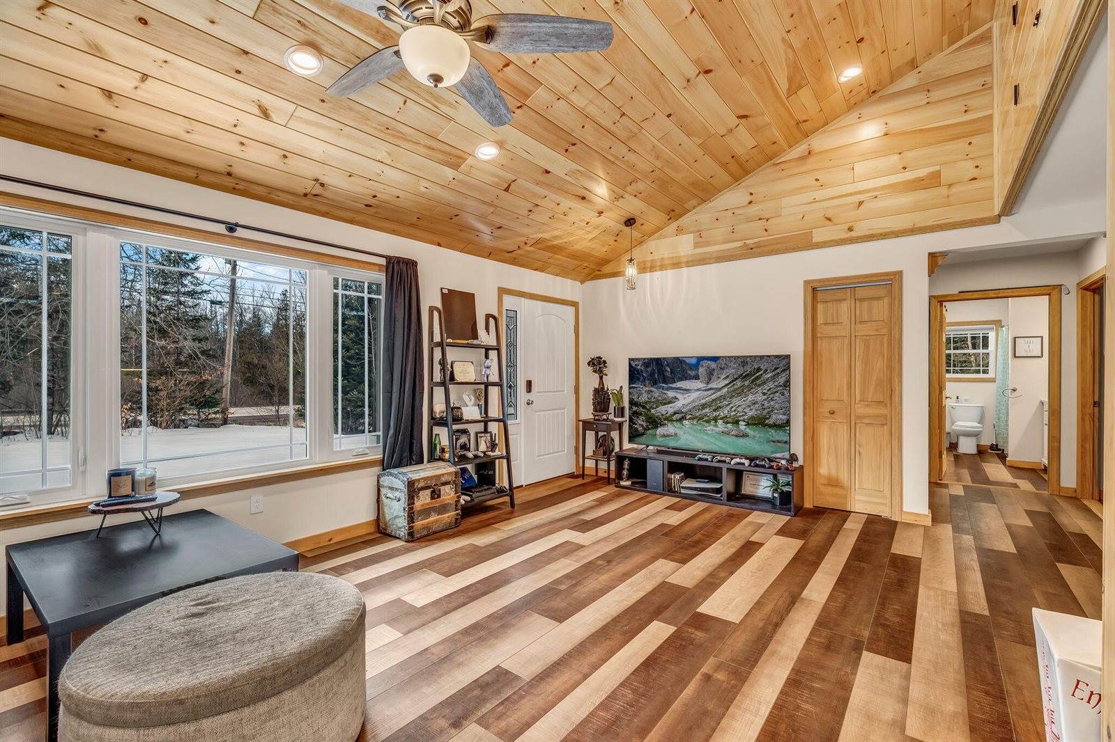 542 Main Road, Charleston, ME 04422