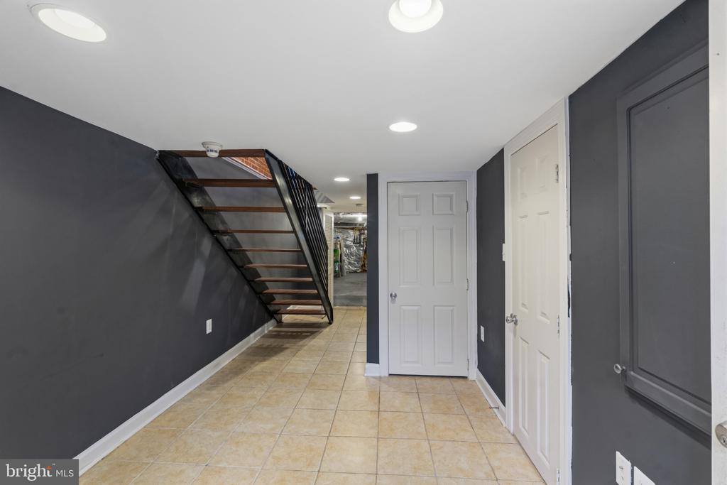 102 Burnett Street, Baltimore, MD 21230