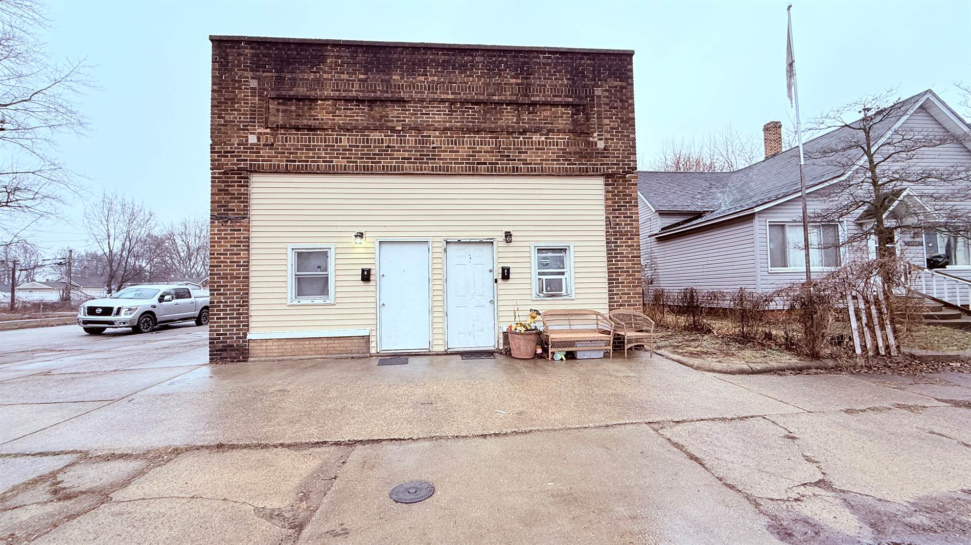 1463 3rd Ave, Terre Haute, IN 47807