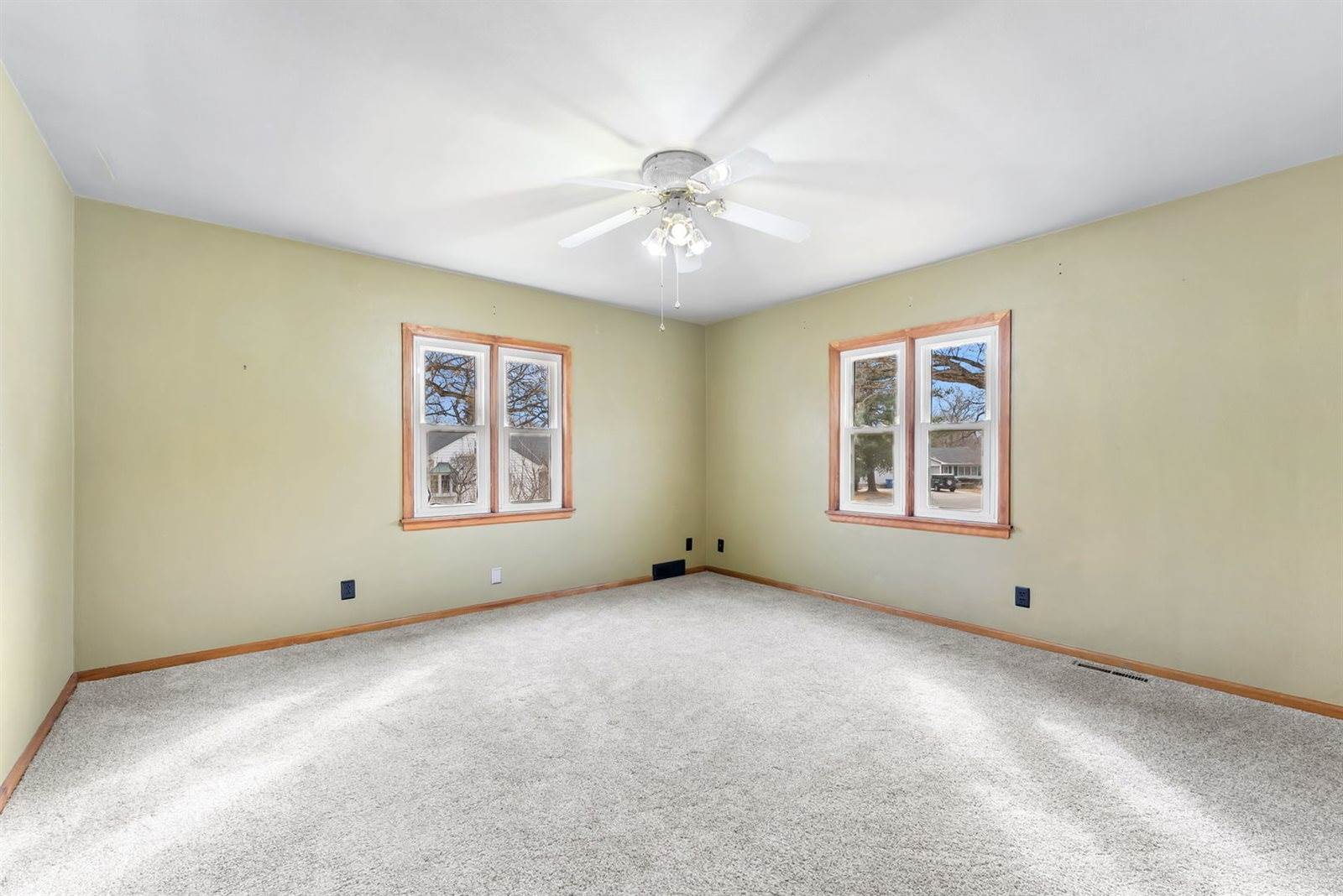 2519 29th Avenue Court, Moline, IL 61265