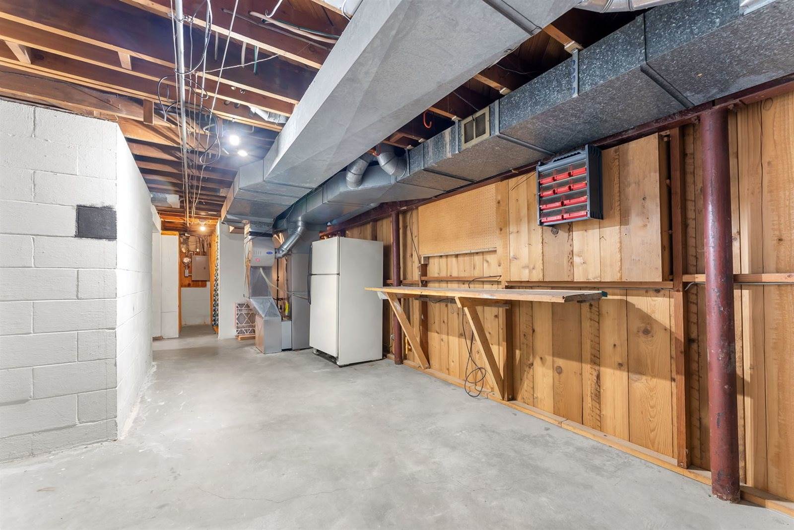 2519 29th Avenue Court, Moline, IL 61265