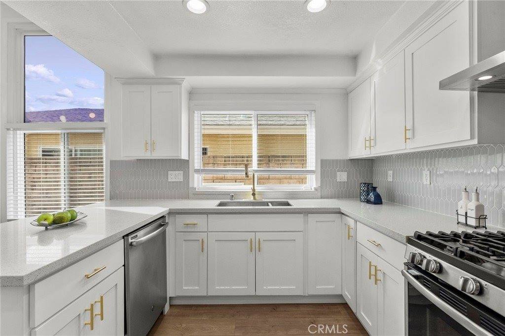 9549 Gladbeck, Northridge, CA 91324