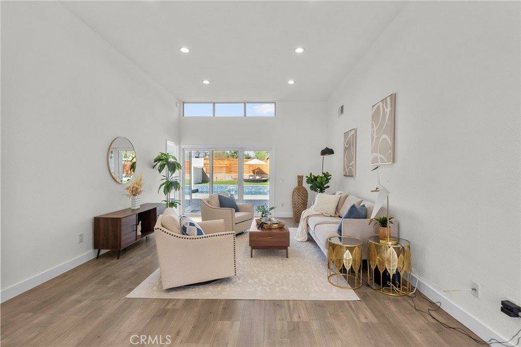 9549 Gladbeck, Northridge, CA 91324