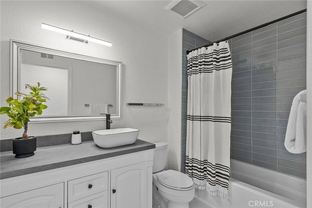 9549 Gladbeck, Northridge, CA 91324