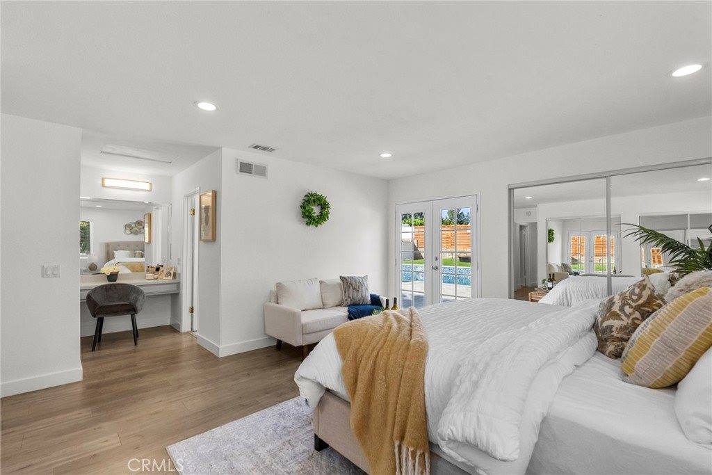 9549 Gladbeck, Northridge, CA 91324