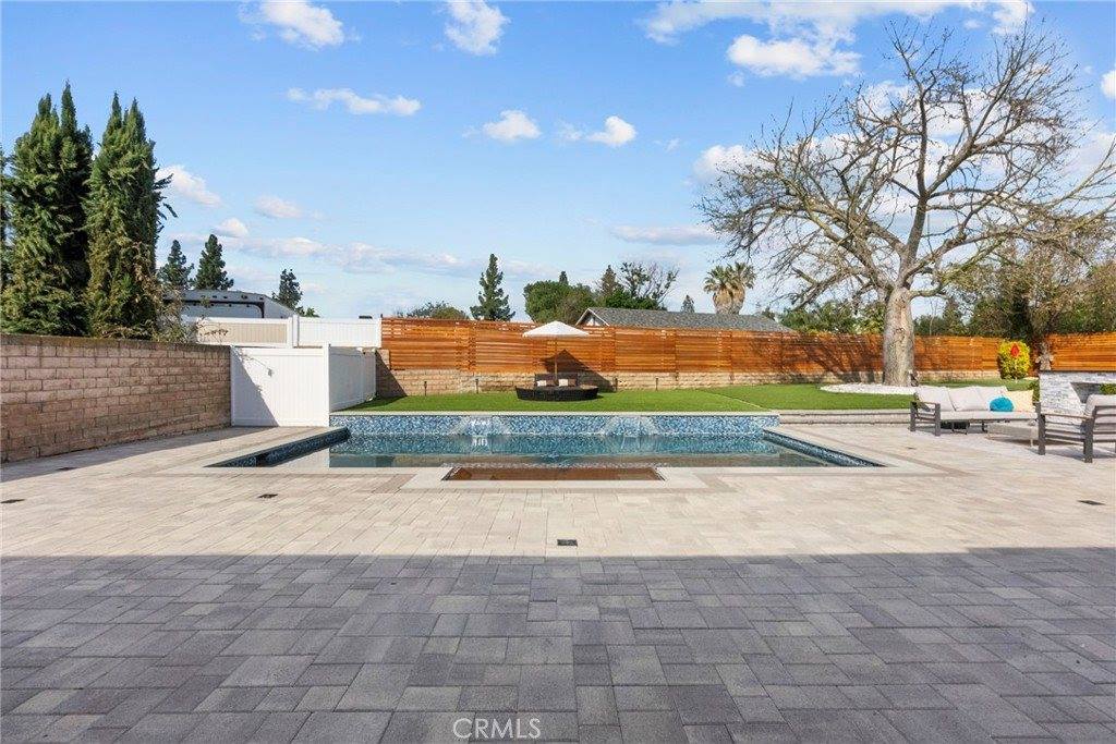 9549 Gladbeck, Northridge, CA 91324