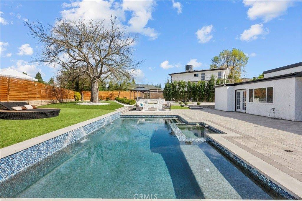 9549 Gladbeck, Northridge, CA 91324