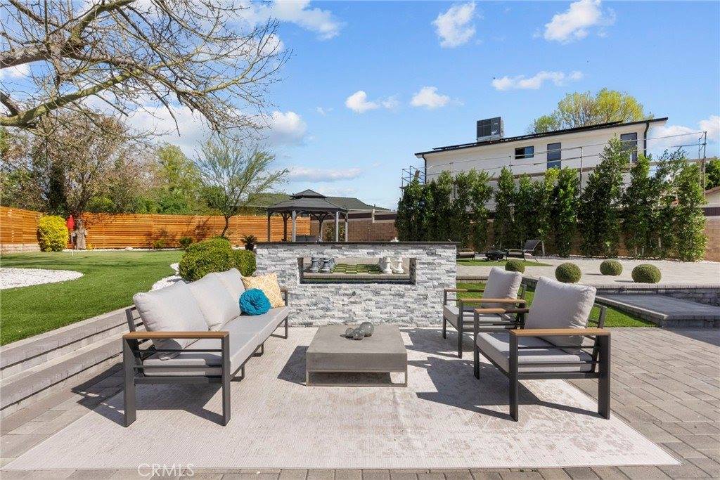 9549 Gladbeck, Northridge, CA 91324