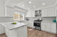 9549 Gladbeck, Northridge, CA 91324