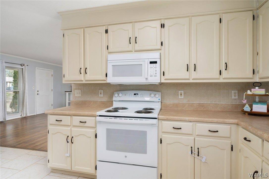 13714 Elderberry Lane, Northport, AL 35475