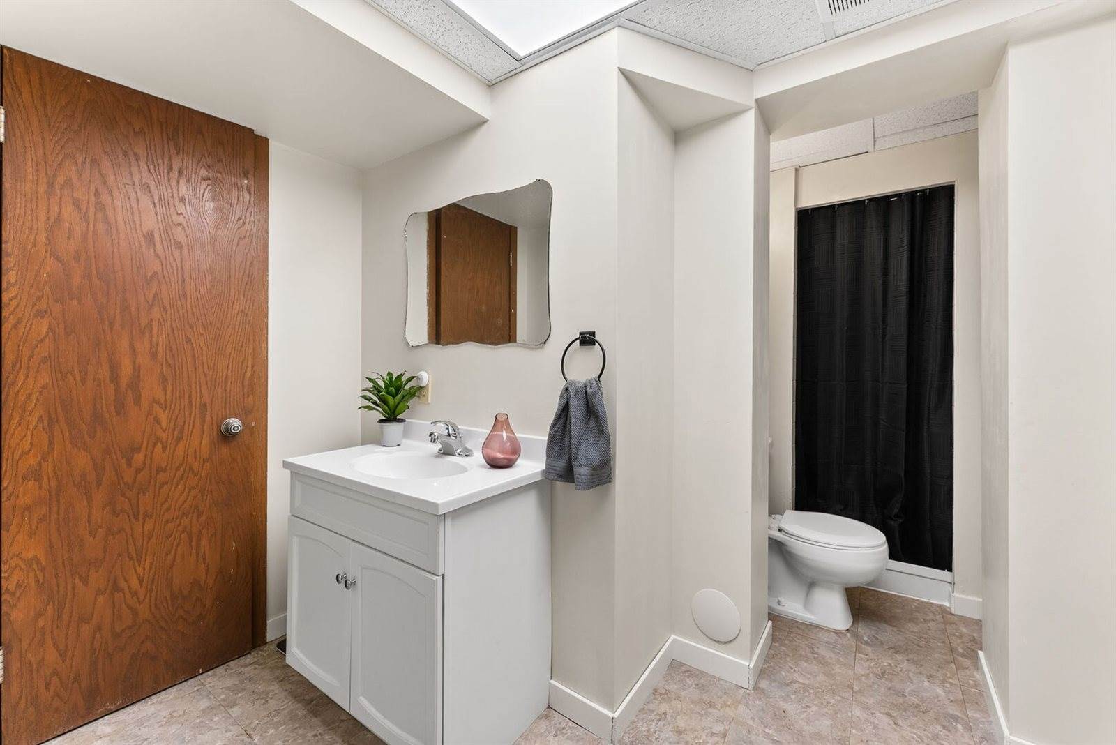 5100 11th Avenue C, Moline, IL 61265