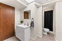 5100 11th Avenue C, Moline, IL 61265